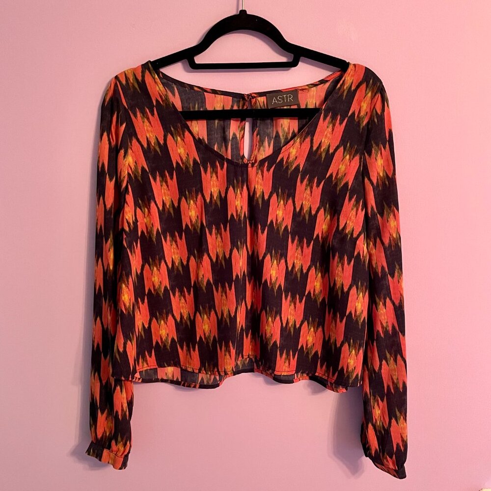 ASTR Printed Long-Sleeve Blouse